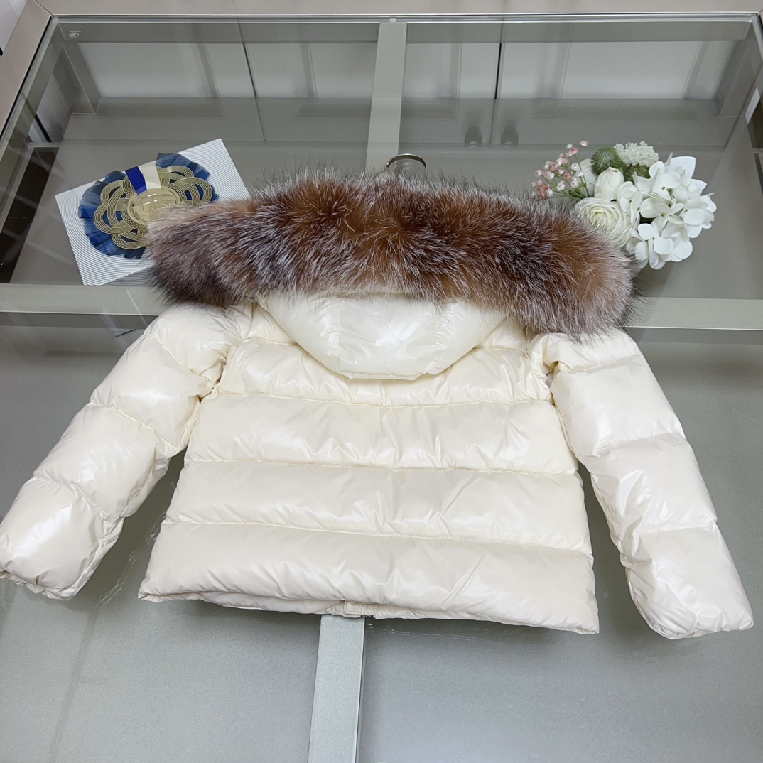 国内発送秋冬暖か服モンクレール 子供服 KID ダウンジャケット